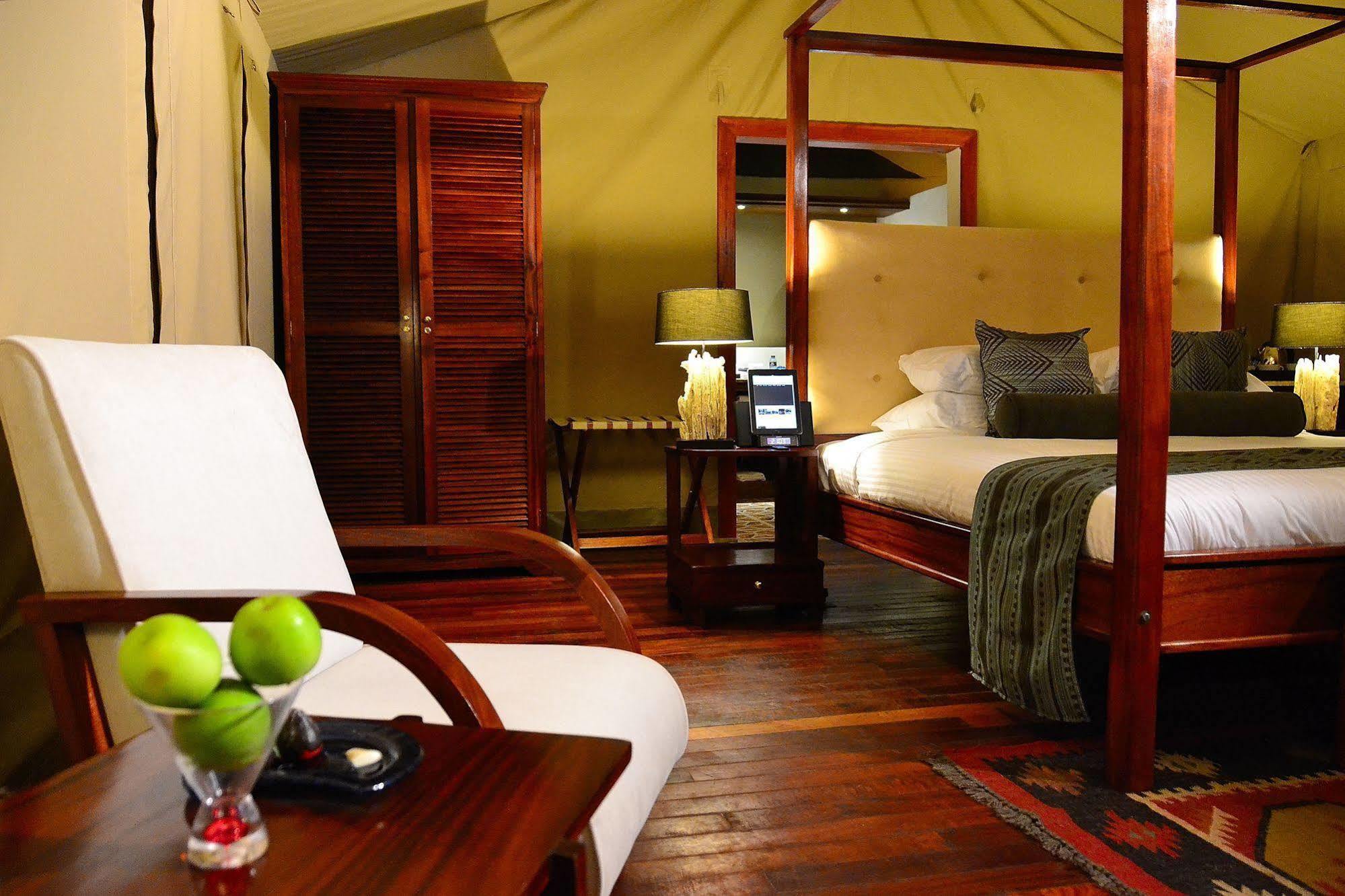 Hotel Kiboko Luxury Camp à Naivasha Extérieur photo