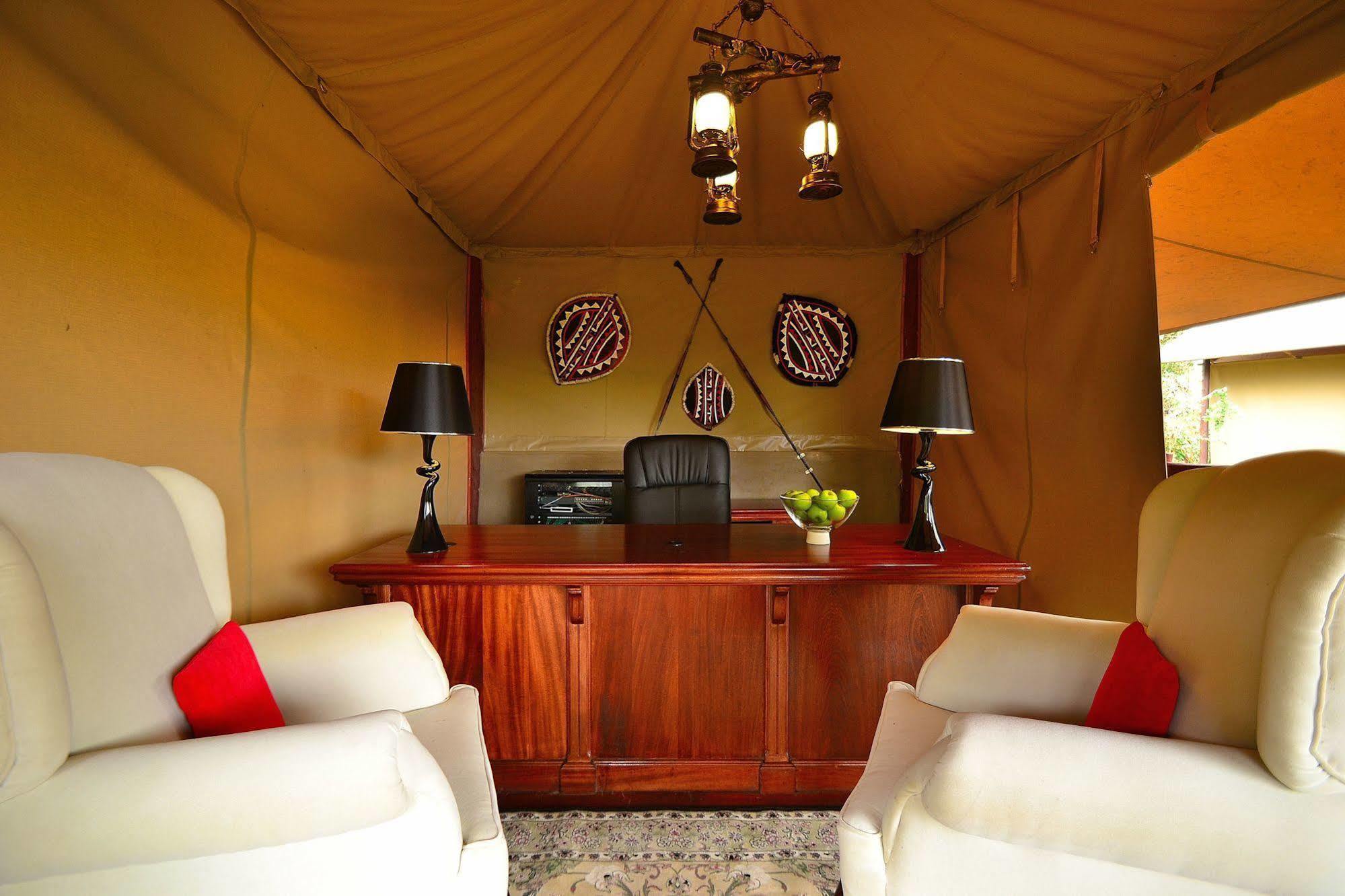 Hotel Kiboko Luxury Camp à Naivasha Extérieur photo