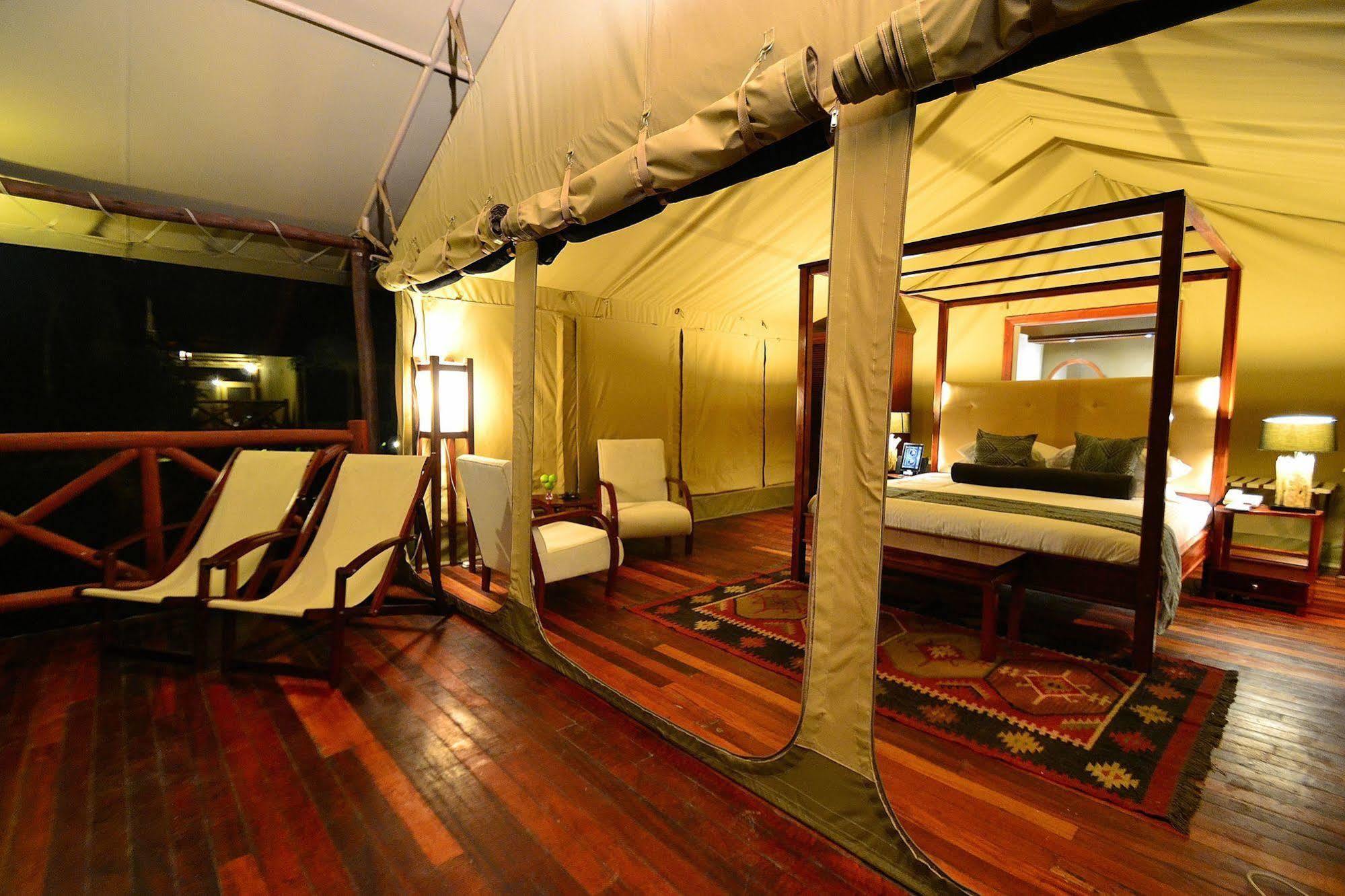 Hotel Kiboko Luxury Camp à Naivasha Extérieur photo